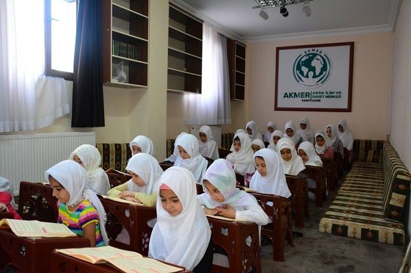 AKMER'de Yaz Okulu çalışmaları