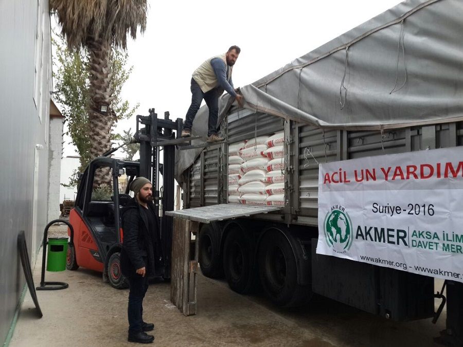 AKMER'in Un Yardımları bölgeye ulaştı