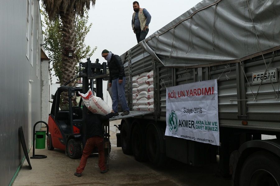 AKMER'in Un Yardımları bölgeye ulaştı