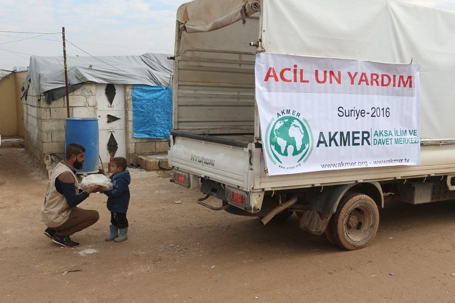 AKMER'in Un Yardımları bölgeye ulaştı