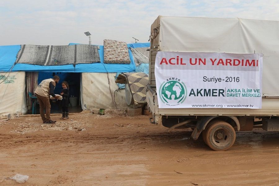 AKMER'in Un Yardımları bölgeye ulaştı